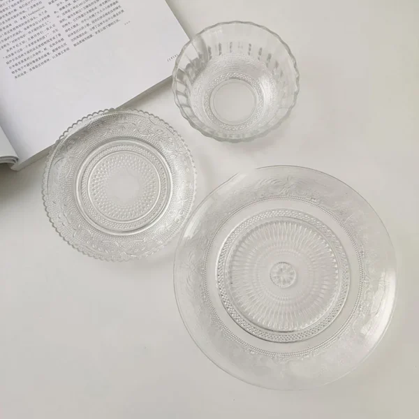 Retro Glass Plate Relief Transparent Western Food Fruit Salad Plate Living Room Desktop Cake Organizer Home Kitchen Tableware